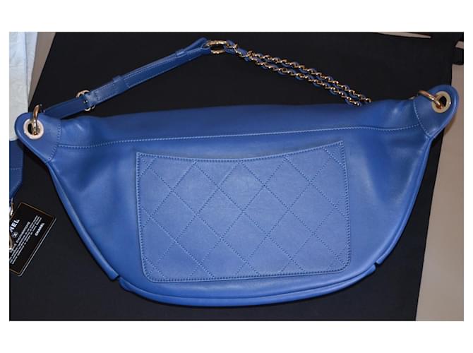 Marsupio Chanel x PHARRELL WILLIAMS Blu Gold hardware - vista 5