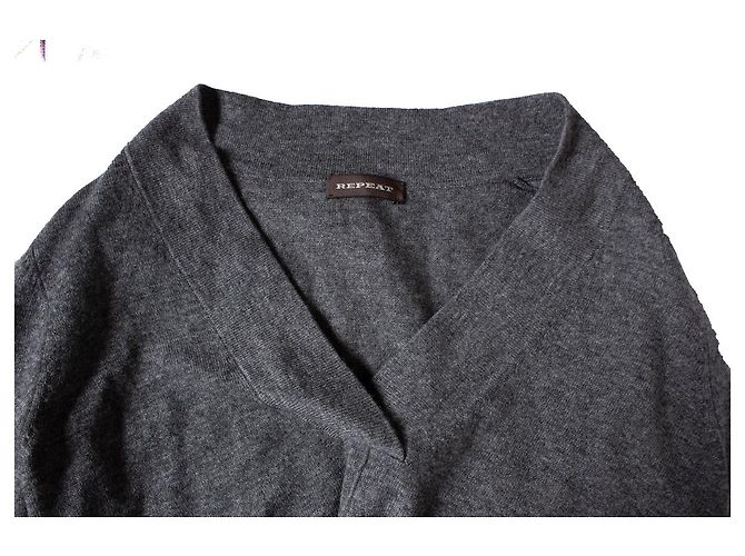 Autre Marque Wiederholen, graues Kaschmirkleid - Ansicht 7