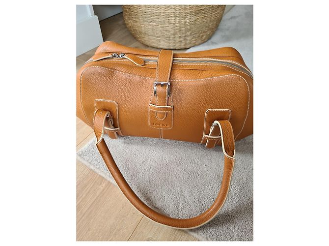Borsa Loewe in pelliccia color nocciola - vista 3