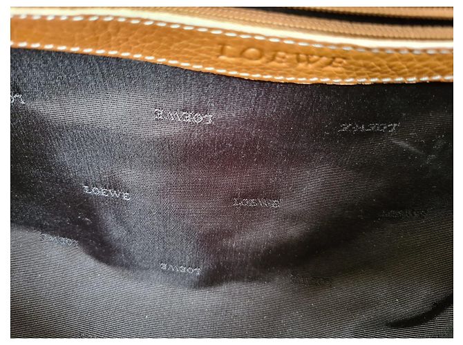 Borsa Loewe in pelliccia color nocciola - vista 6