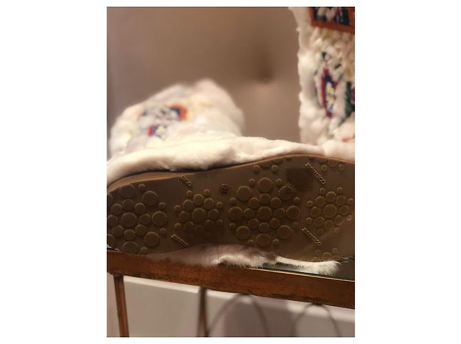 Jimmy Choo Leone botas de nieve de pelo de conejo blanco - vista 2