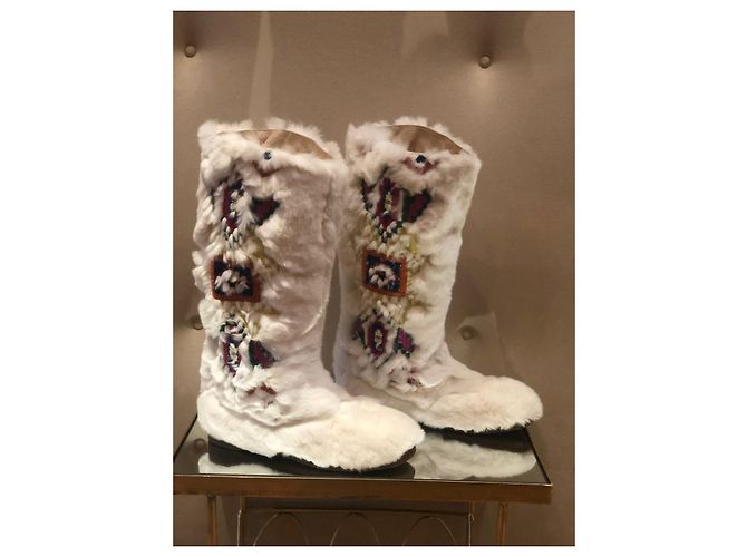 Jimmy Choo Leone botas de nieve de pelo de conejo blanco - vista 3