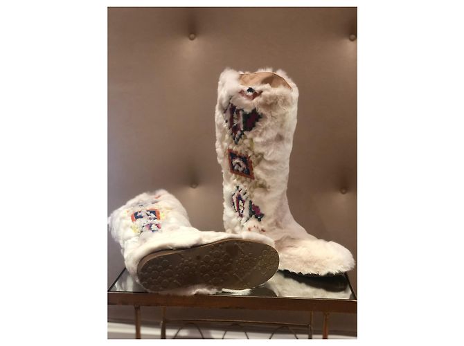 Jimmy Choo Leone botas de nieve de pelo de conejo blanco - vista 5