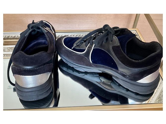 Sneakers basse Chanel CC in scamosciato e velluto blu navy Nero - vista 5