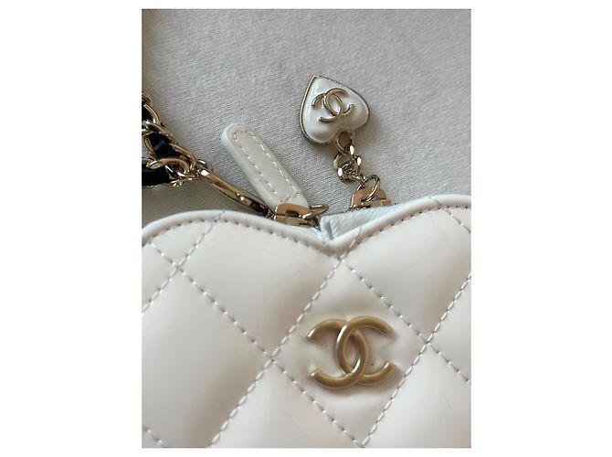 Wallet On Chain Mini bag Chanel a cuore Nero Bianco - vista 3
