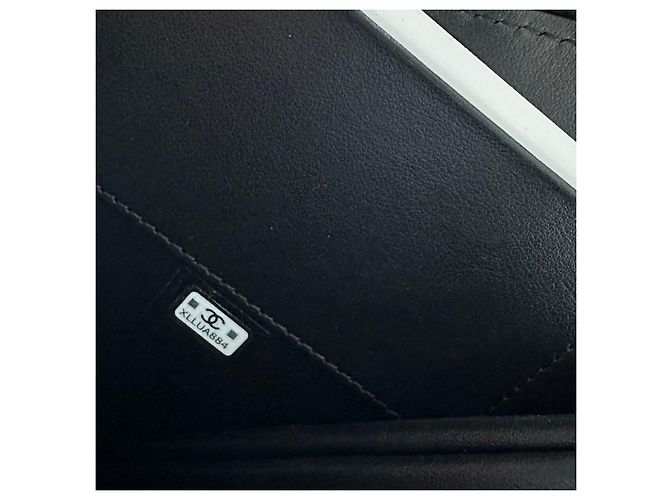 Wallet On Chain Mini bag Chanel a cuore Nero Bianco - vista 7