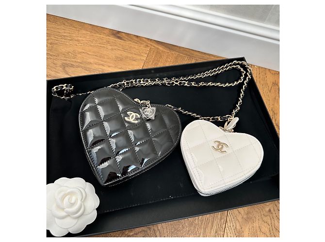 Wallet On Chain Mini bag Chanel a cuore Nero Bianco - vista 8