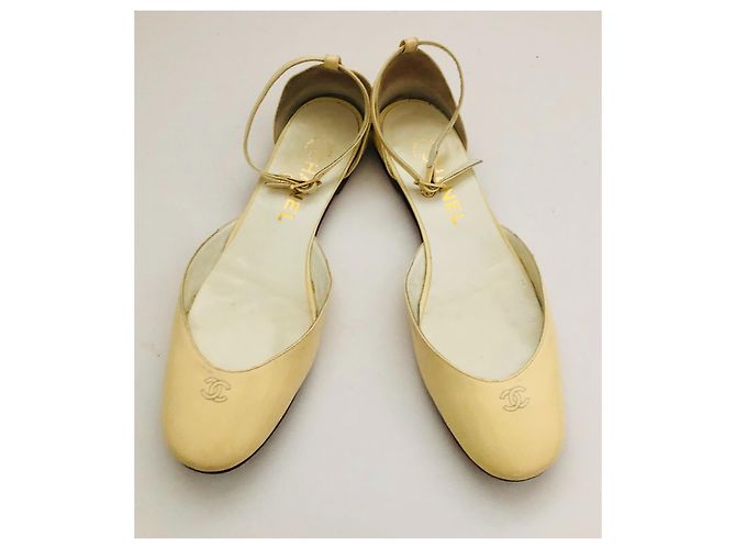 Chanel Bailarinas Mary Jane Crudo - vista 3