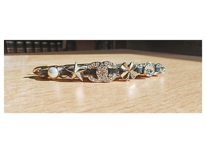 Autre Marque Magnifica barretta Coco Chanel Gold hardware - vista 3