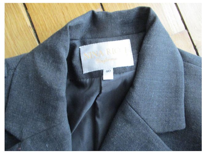 Nina Ricci Anthrazitfarbener Blazer, Taille 40. Anthrazitgrau - Ansicht 4