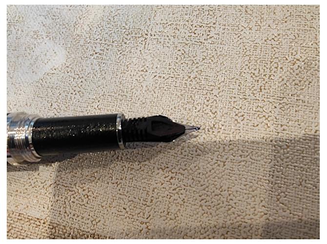 Louis Vuitton Dottore Penna. rodio Nero - vista 10