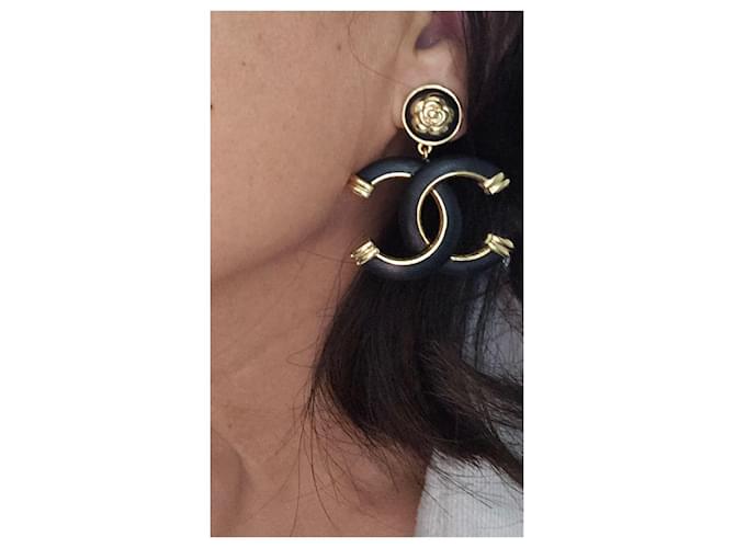 Chanel Aretes Gold hardware - vista 9