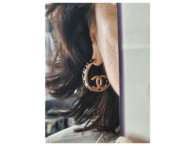 Orecchini Chanel BO Metallo Oro Champagne e Pelle Nera Nero D'oro - vista 5