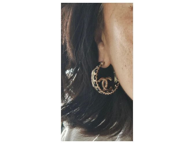 Orecchini Chanel BO Metallo Oro Champagne e Pelle Nera Nero D'oro - vista 6
