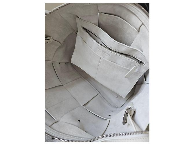 Bottega Veneta ARCO TOOL  INTRECCIO  GM - vue 13