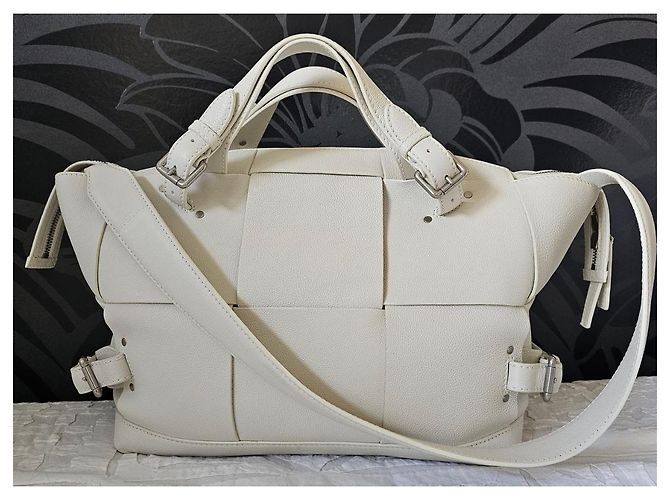 Bottega Veneta ARCO TOOL  INTRECCIO  GM - vue 2