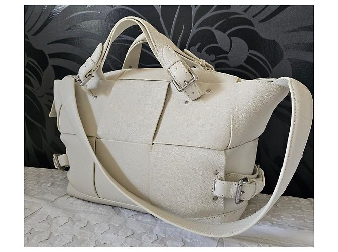 Bottega Veneta ARCO TOOL  INTRECCIO  GM - vue 3