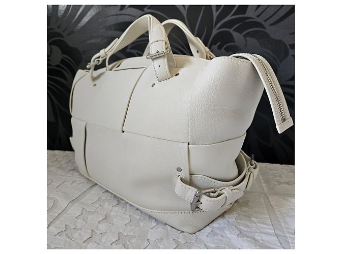 Bottega Veneta ARCO TOOL  INTRECCIO  GM - vue 4