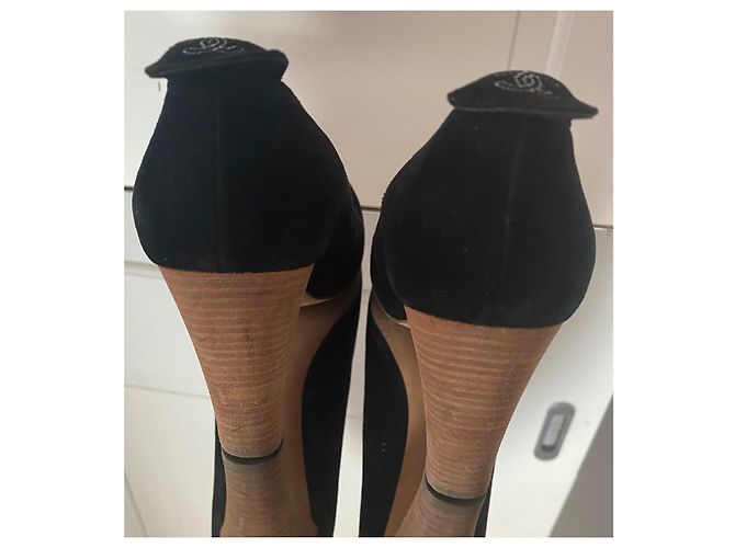 Décolleté Chanel in pelle scamosciata nera Nero - vista 4