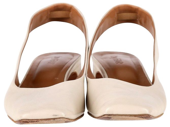 By Far Danielle Slingback-Pumps aus cremefarbenem Leder - Ansicht 2