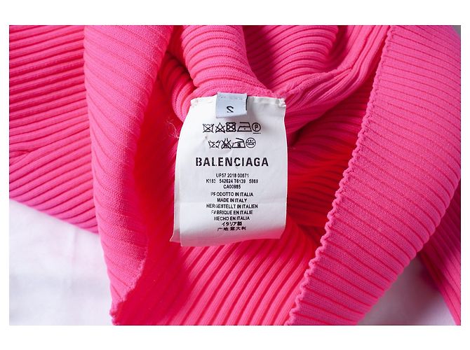 Autre Marque Balenciaga, Neonpinker Rollkragenpullover aus Rippstrick - Ansicht 6