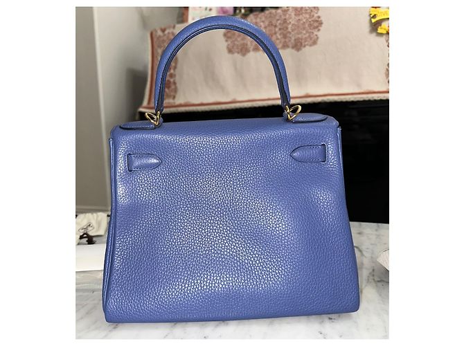 Hermès Kelly 28 blu in pelle Taurillon Clemence - vista 2