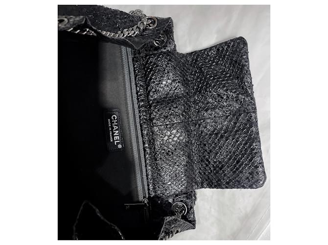 Chanel Sac cabas en cuir python Noir - vue 8