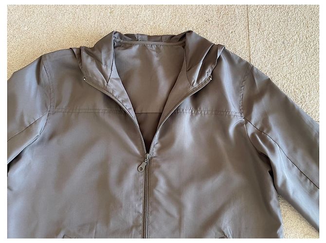 Autre Marque Khaki Windjacke mit Kapuze - Ansicht 10