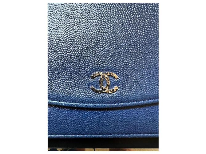 Pochette Chanel in pelle blu - vista 2