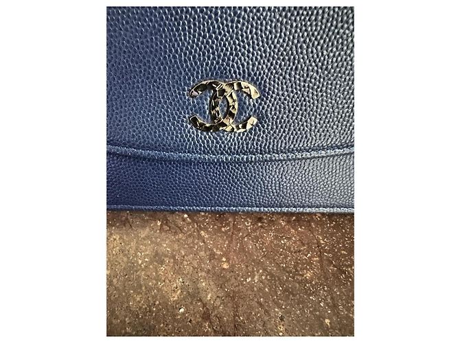Pochette Chanel in pelle blu - vista 4