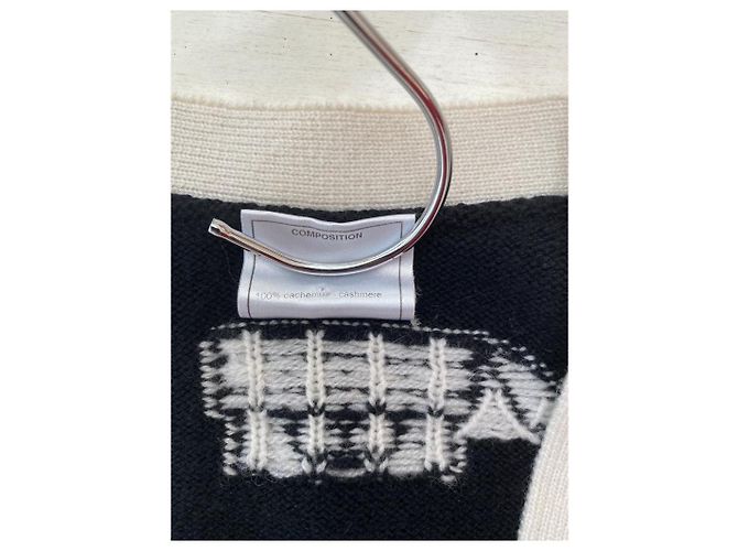 Chanel Cardigan aus schwarzem Kaschmir - Ansicht 5