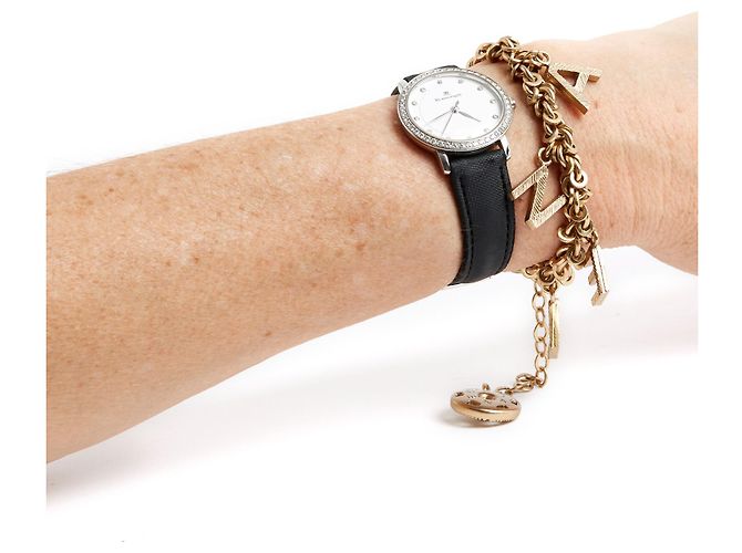 Bracciale Chanel in metallo dorato con lettere D'oro - vista 4