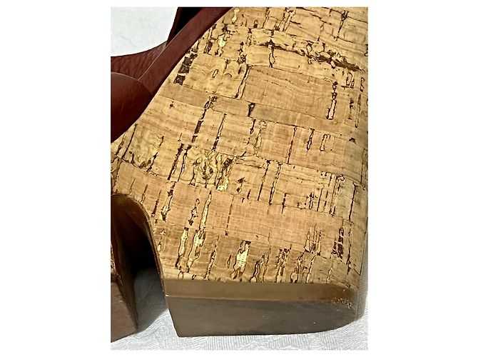 Yves Saint Laurent Sandali con zeppa YSL Deauville Taurillon in pelle marrone Castagno - vista 6