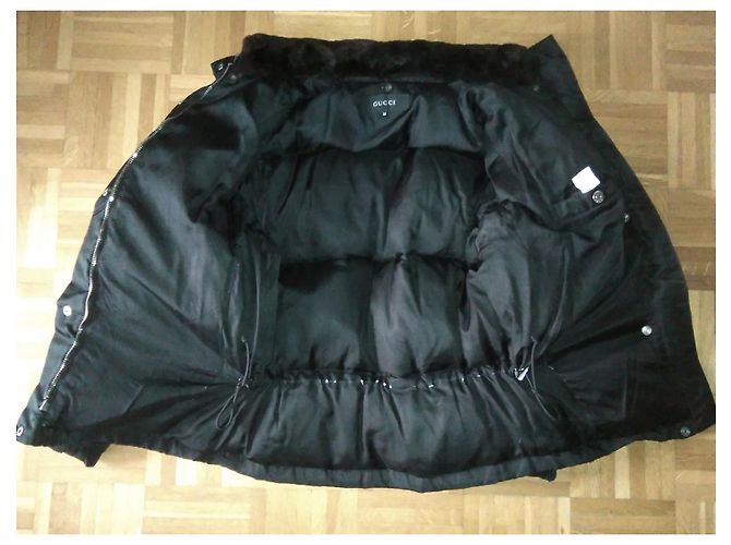 GUCCI JACKET BLACK DOWN JACKET WITH FUR COLLAR. - view 4