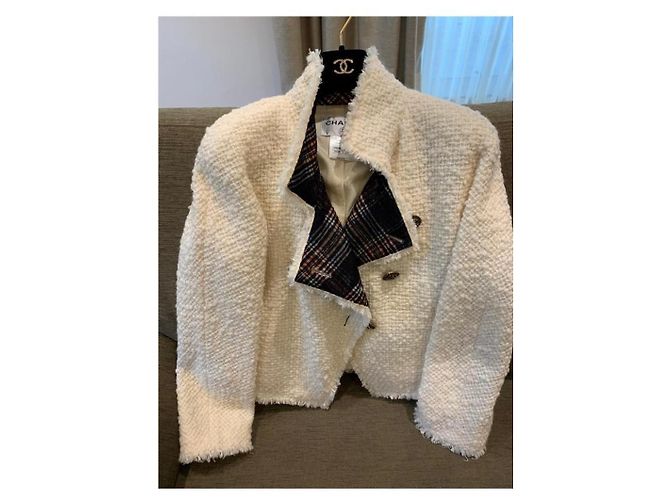 Chanel White Wool Jacket - view 2