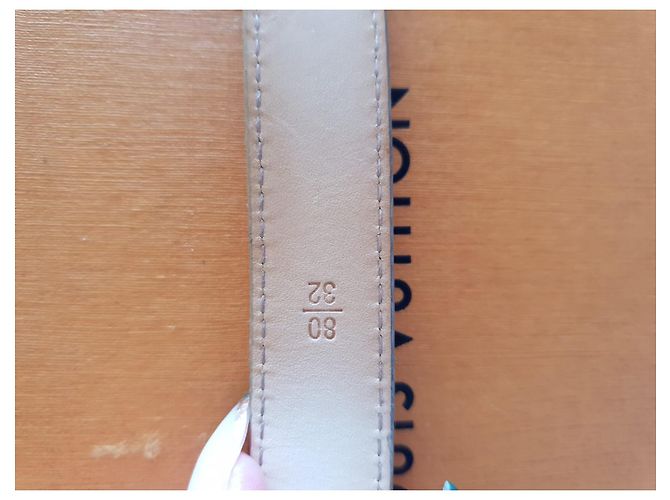 Louis Vuitton Gürtel Gold Leder 80 cm Golden - Ansicht 5