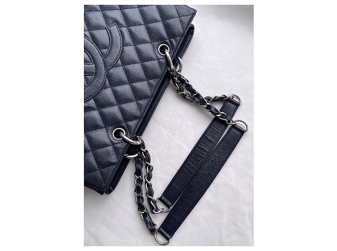 Chanel Borsa shopping classica GST Grand Blu navy - vista 18