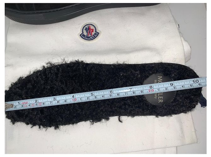 Baskets Moncler en daim noir - vue 7