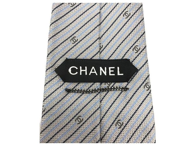 ***Cravatta CHANEL con marchio cocco Argento Blu - vista 3