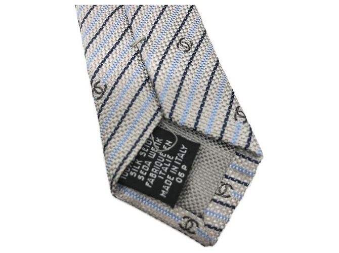 ***Cravatta CHANEL con marchio cocco Argento Blu - vista 4