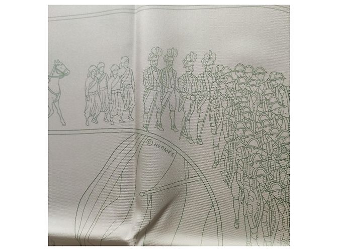 Foulard Hermès in seta Carré Grand Procession in Moscow Beige - vista 5