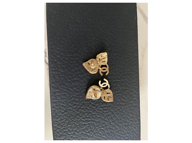 Pendientes Chanel Oro Gold hardware - vista 3