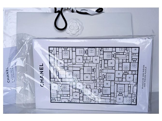 Puzzle série limitée 100 ans du Chanel n°5, 1000 pièces. NEUF. Blanc - vue 5