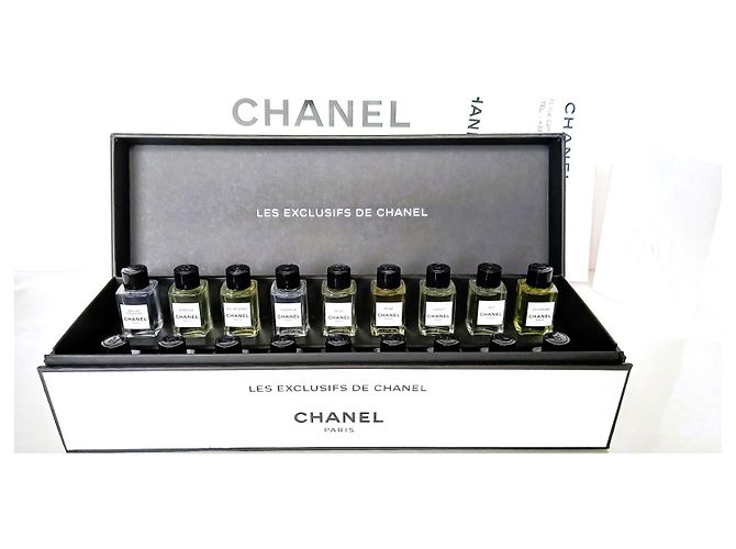 Chanel Les Exclusifs. Coffret complet des 18 miniatures. Blanc - vue 4