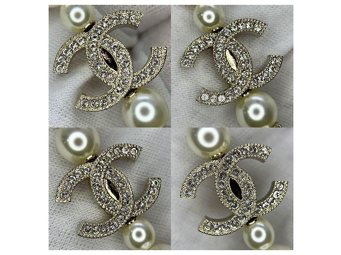 Chanel CC C23Una scatola per collana a lunga conservazione con perle e logo in cristallo stellato Bianco - vista 11