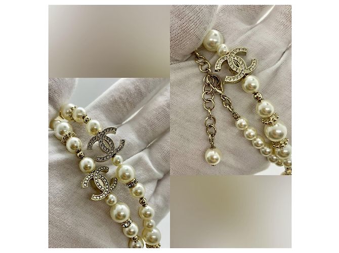 Chanel CC C23Una scatola per collana a lunga conservazione con perle e logo in cristallo stellato Bianco - vista 8
