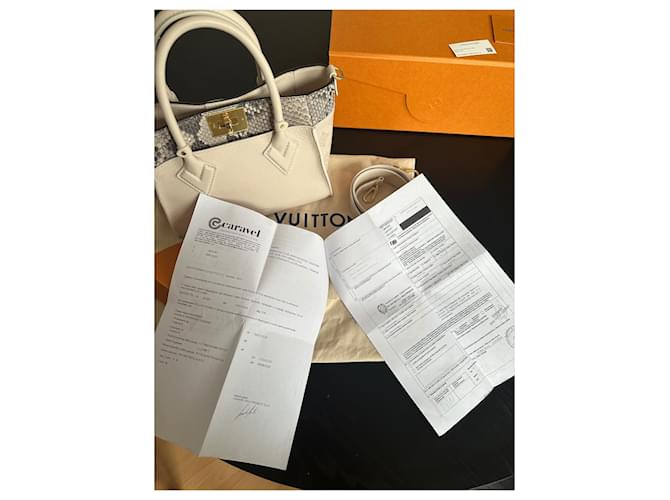 Louis Vuitton On My Side PM Python Tasche Weiß - Ansicht 11