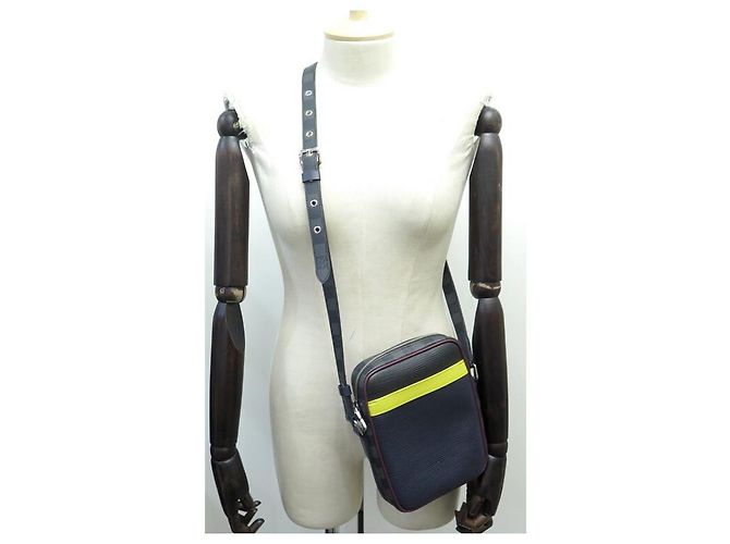 NUOVA BORSA A MANO EPI IN PELLE LOUIS VUITTON DANUBE SLIM PM Blu navy - vista 4