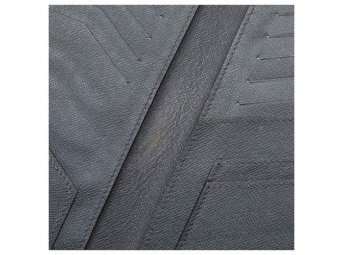Louis Vuitton Taiga Brazza M32644 Gris - vista 7