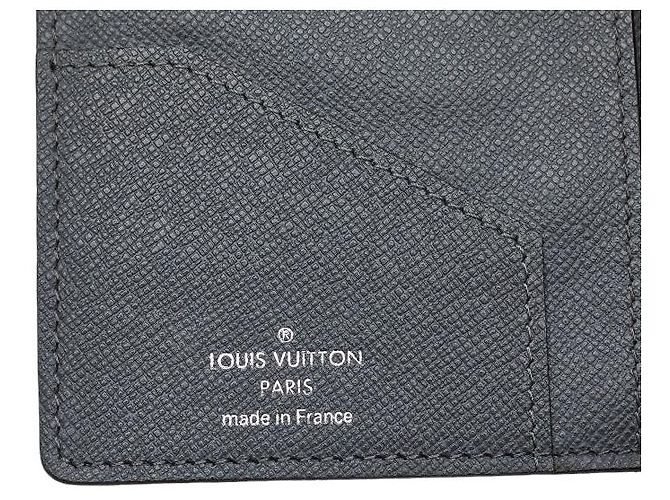 Louis Vuitton Taiga Brazza M32644 Gris - vista 9